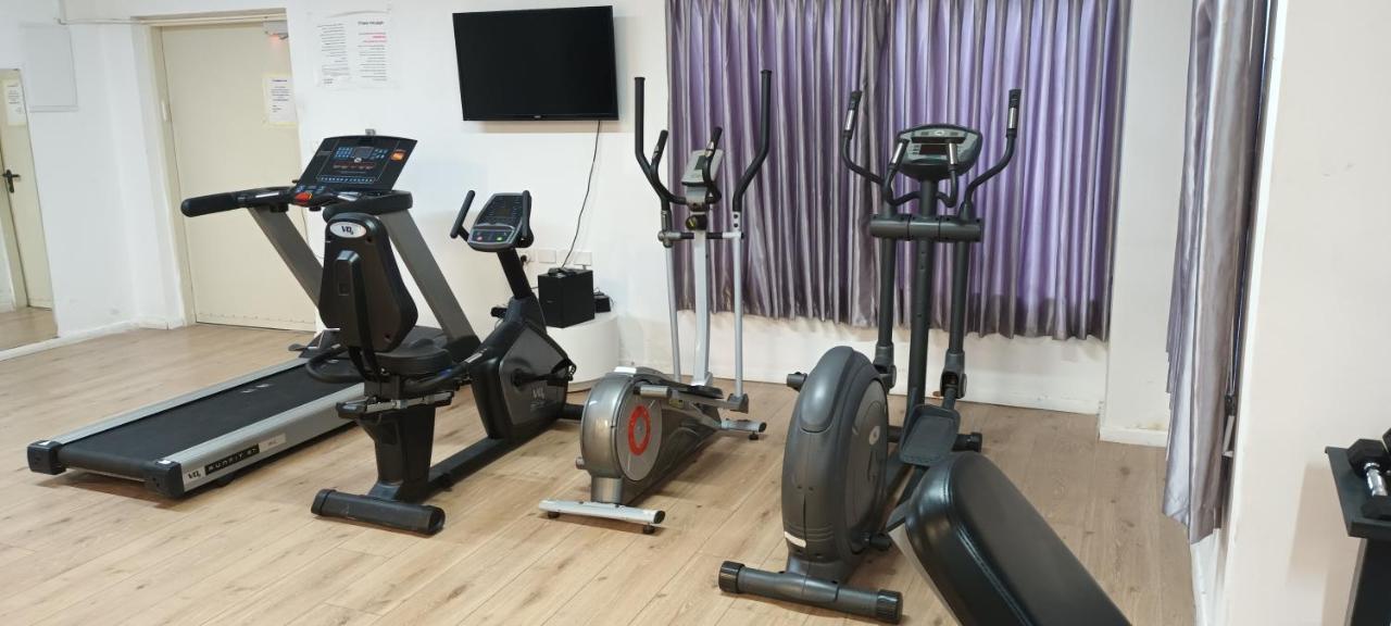 אשקלון Beach Suite Israel 5rm Jacuzzi Spa Vacation Rental Apartment דירת נופש צימר 5חד על הים גקוזי ספא וחדר כושר מראה חיצוני תמונה