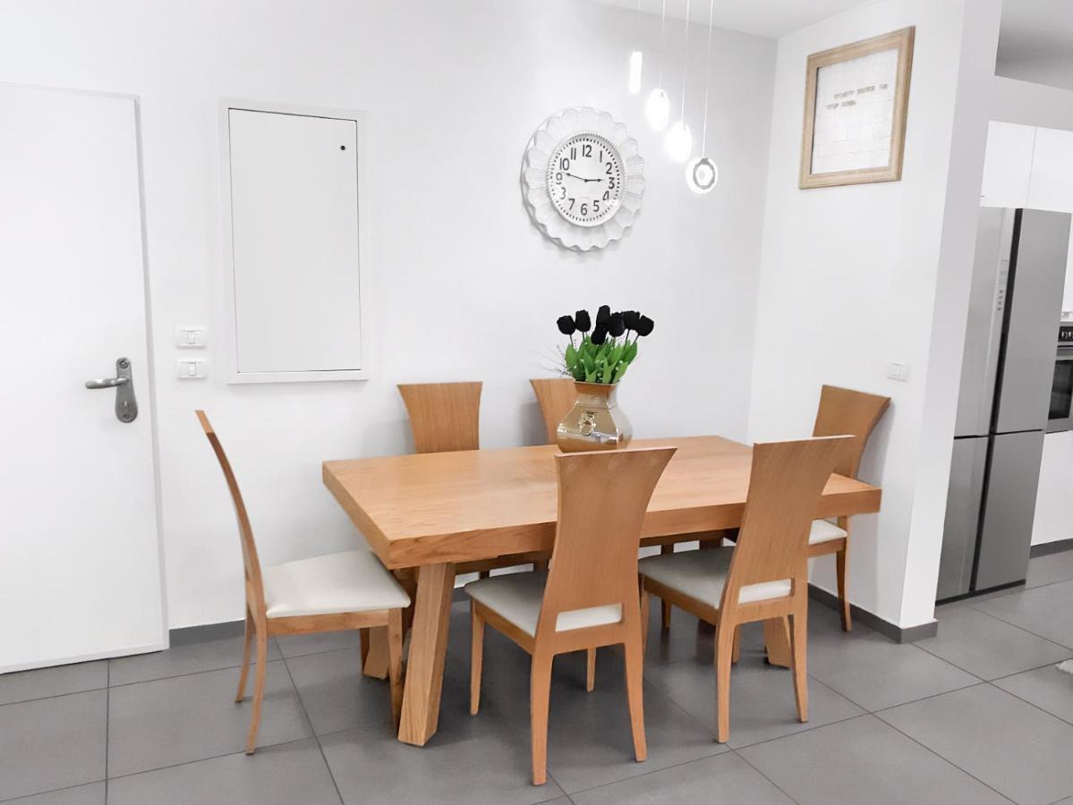 אשקלון Beach Suite Israel 5rm Jacuzzi Spa Vacation Rental Apartment דירת נופש צימר 5חד על הים גקוזי ספא וחדר כושר מראה חיצוני תמונה